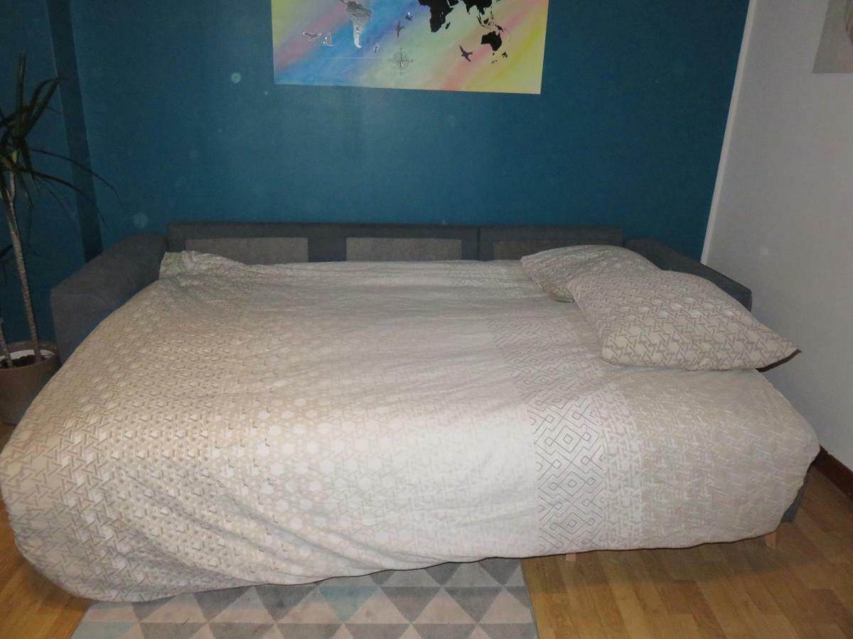 Grand Appartement Chaleureux Thouars Buitenkant foto